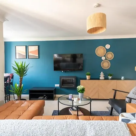 Guestready - Suburban Living In Cheswick Village דירה *