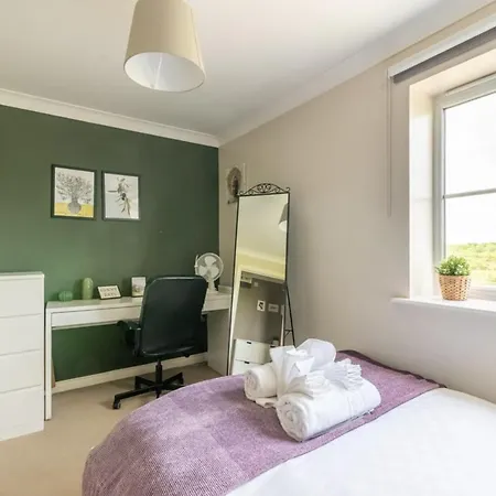 דירה Guestready - Suburban Living In Cheswick Village בריסטול