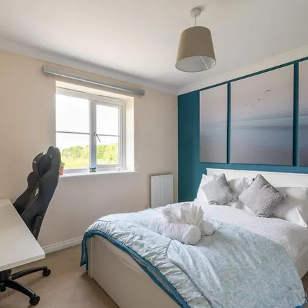 Guestready - Suburban Living In Cheswick Village Lägenhet Bristol